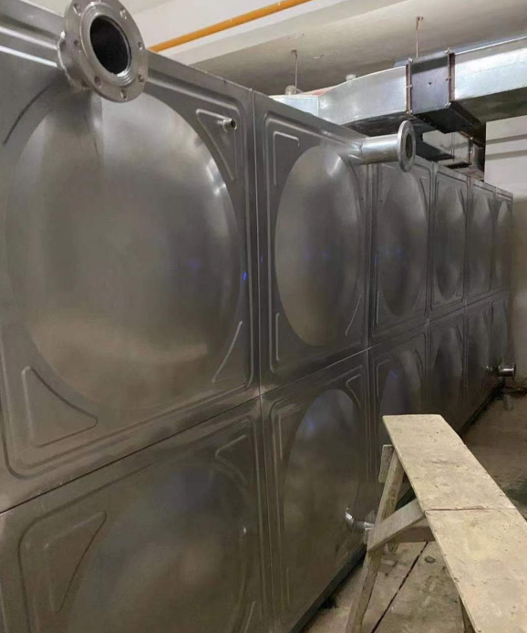 雅安日常维护不锈钢水箱的流程是怎样的